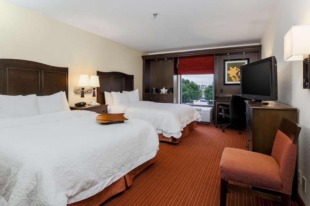 Hampton Inn Champaign Urbana - photo 21