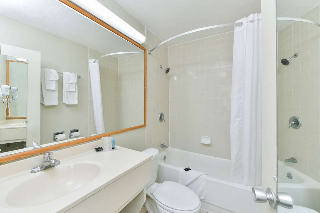 Americas Best Value Inn Sarasota Downtown - photo 17