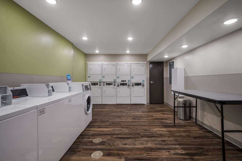 Woodspring Suites Milwaukee Menomonee Falls - photo 44