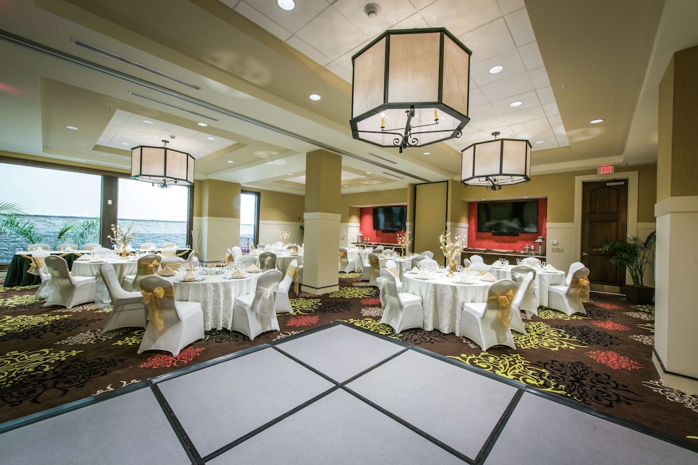 Hilton Garden Inn Rochester Downtown NY - photo 54