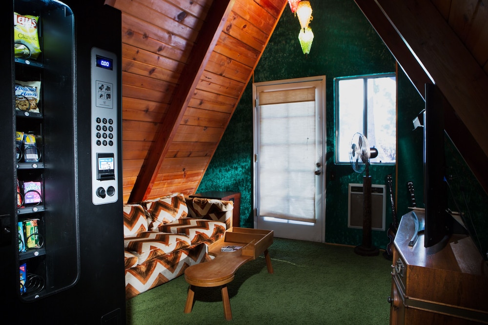 Hicksville Pines Chalets & Motel - photo 44