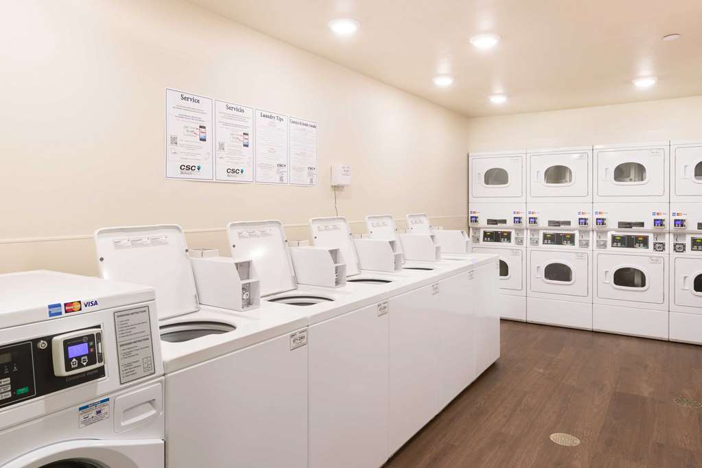 WoodSpring Suites Lafayette - photo 18
