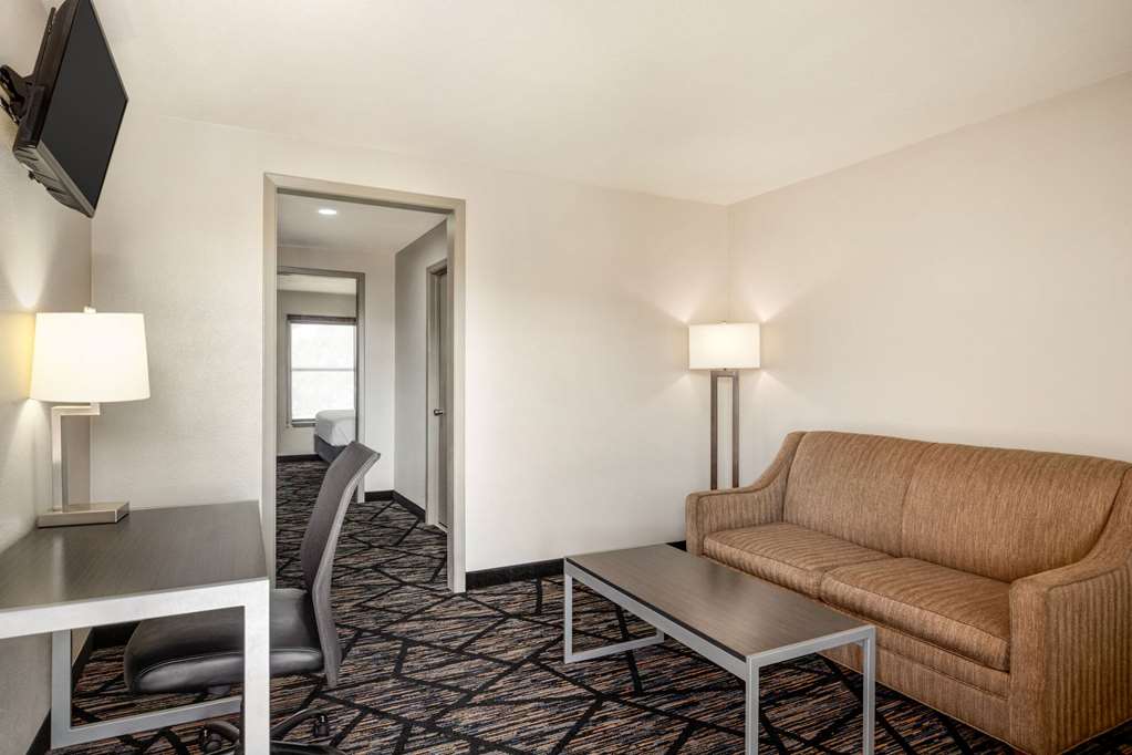 Days Inn by Wyndham San Antonio Near Fiesta Park - photo 26