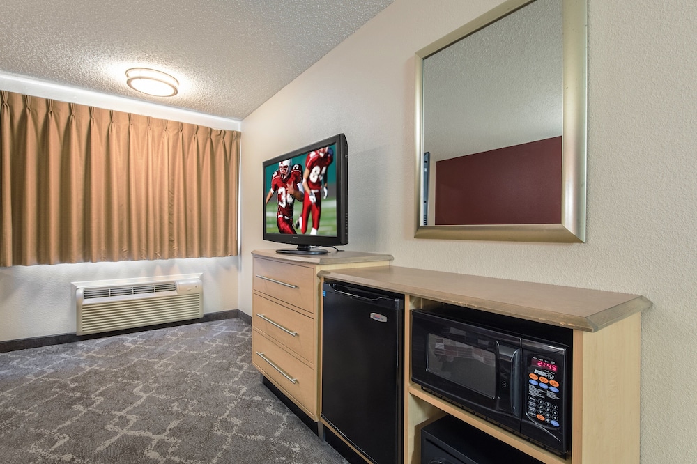 Red Roof Inn Seattle Airport SEATAC - photo 12
