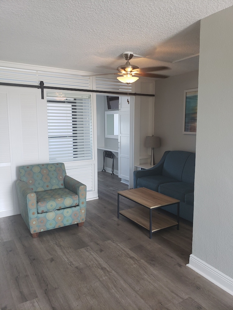 The Maverick Resort - photo 10