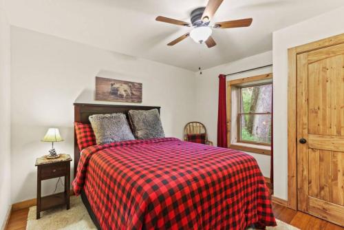 Welcome to Padre’s Mountain Paradise — Blowing Rock — photo 4