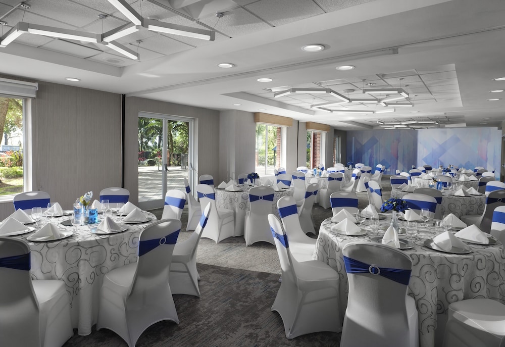 Hilton Garden Inn Tampa East Brandon - photo 35