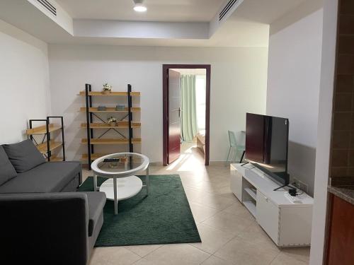 Near Metro Beautiful Modern 2 Bedroom Apt — 5-Star Luxury Hotel in Dubai, United Arab Emirates