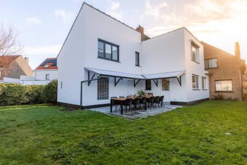 Spacious House With Garden for Family and Friends — 4-Star Luxury Hotel in Brugge, Belgium