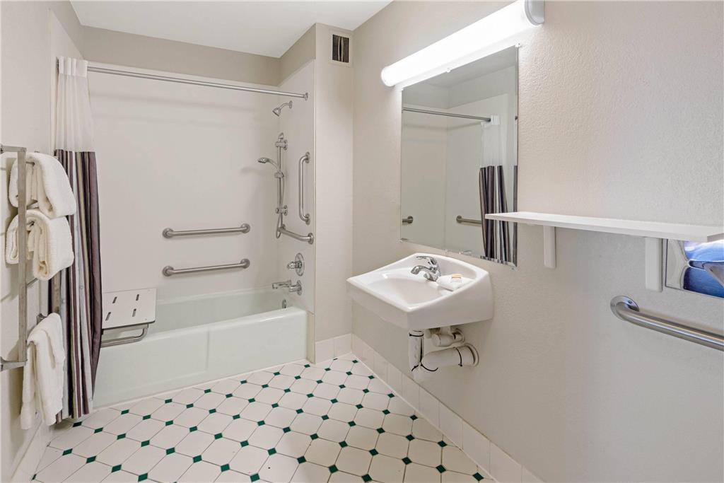 Travelodge by Wyndham Phoenix North - photo 19