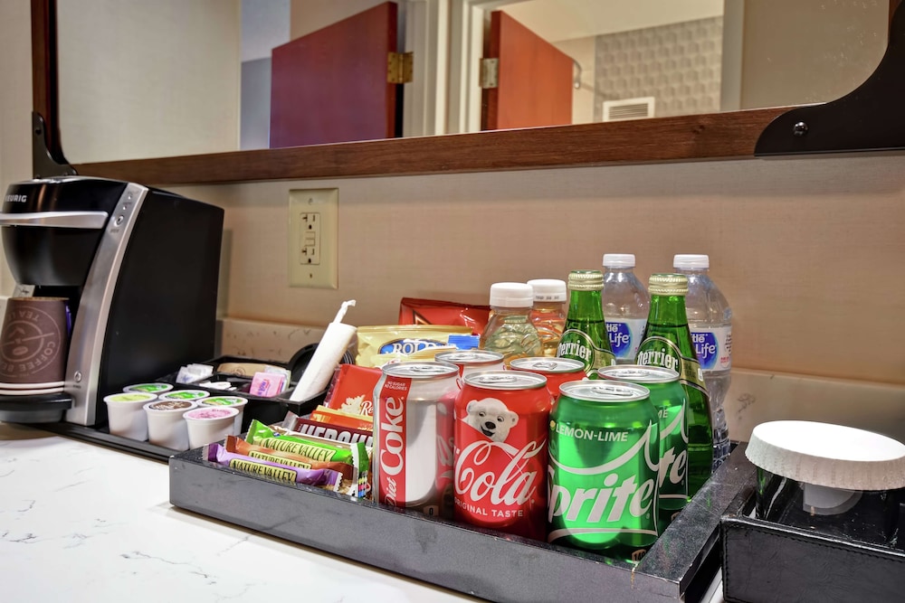 Embassy Suites Little Rock - photo 25