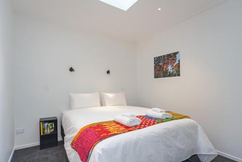 Inner City Apartment 3 Modern Rooftop Balcony — 4-Star Luxury Hotel in Nelson, New Zealand
