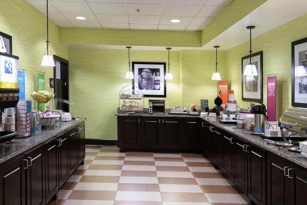 Hampton Inn Houma - photo 35