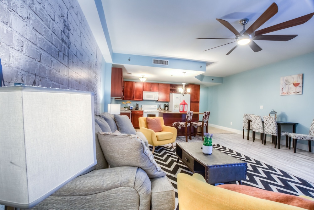 Laketown Wharf Resort by Aneliya's Rentals - photo 583