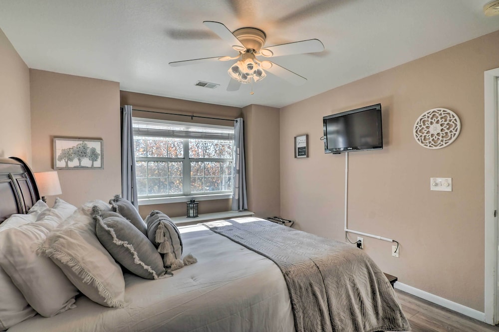 Modern Resort Condo about 3 Mi to Branson Landing - photo 11