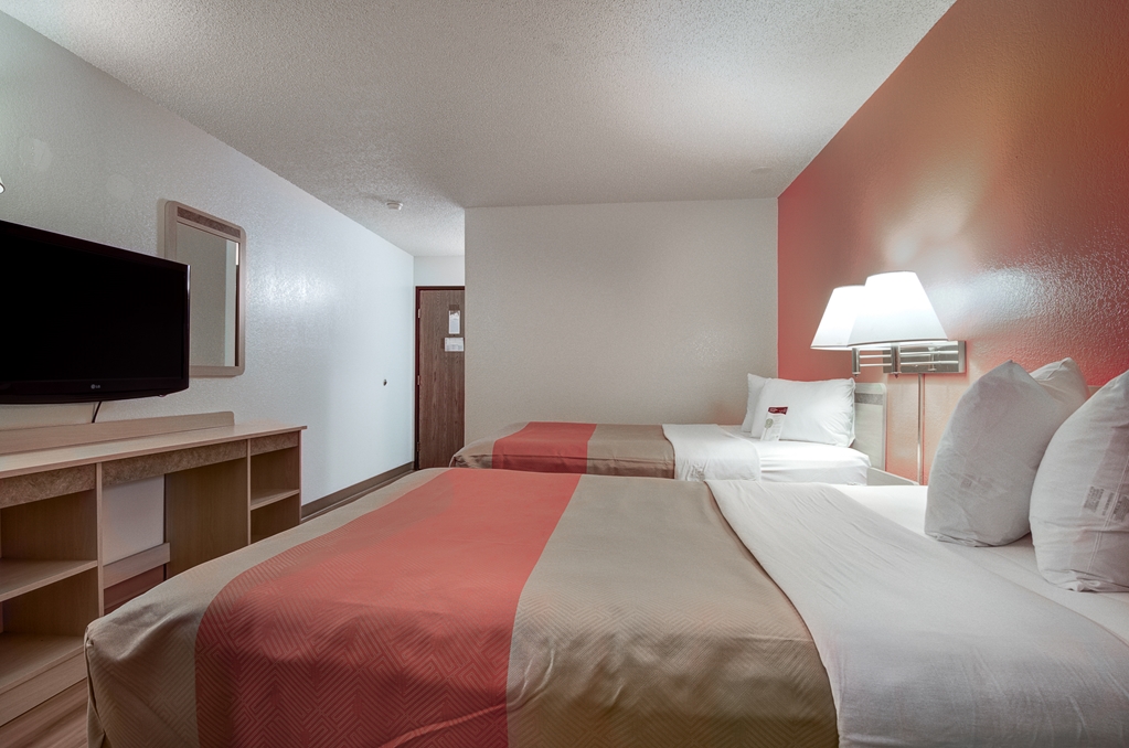 Motel 6 Colby KS - photo 10