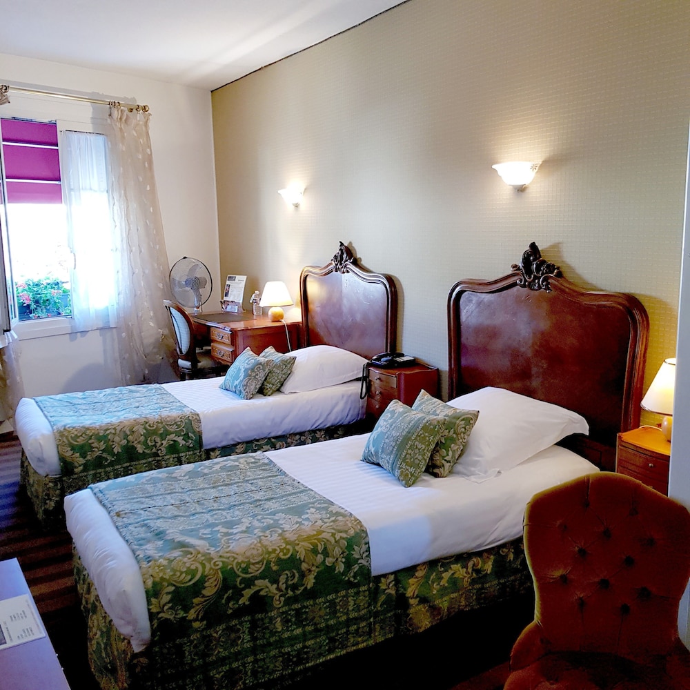 Hostellerie du Grand Sully in Sully-Sur-Loire, France