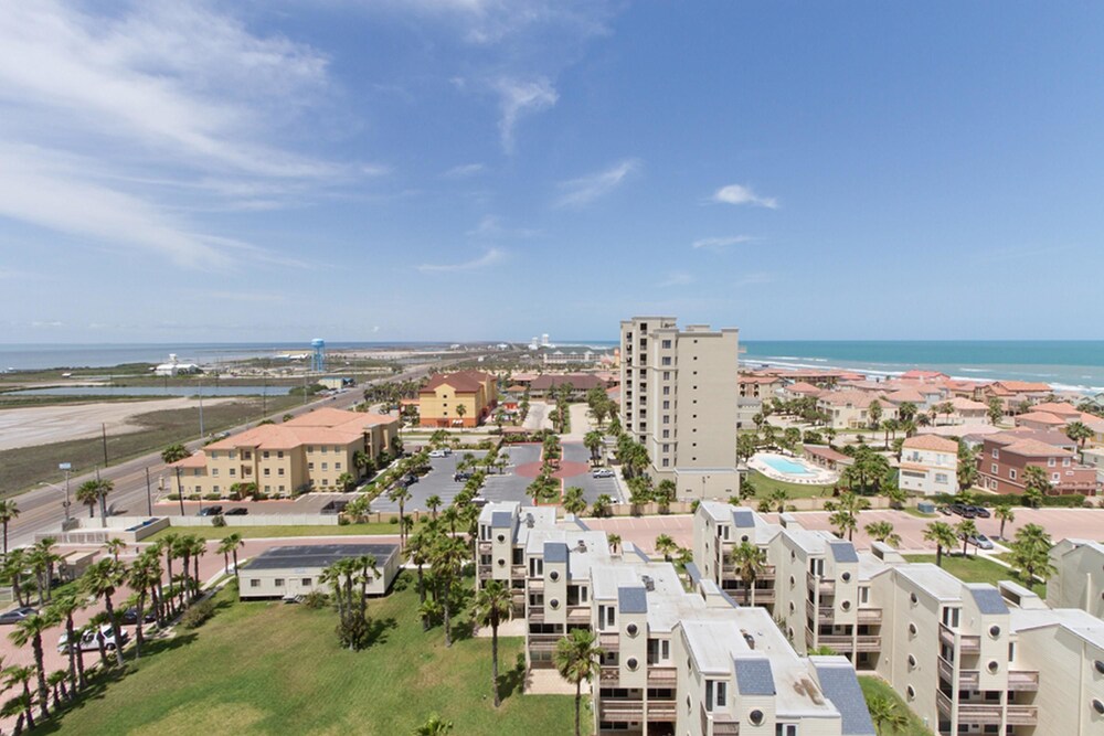 Bahia Mar Solare Tower 6th floor Oceanview Condo 3bd 3ba w Pools - photo 68