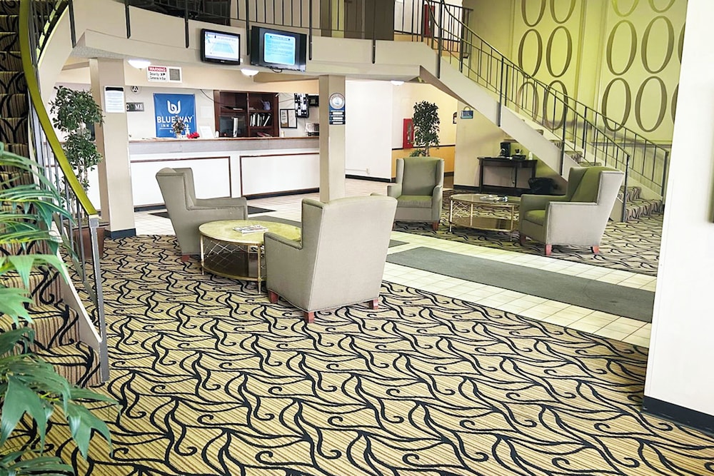 Blue Way Inn & Suites La Crosse - photo 20