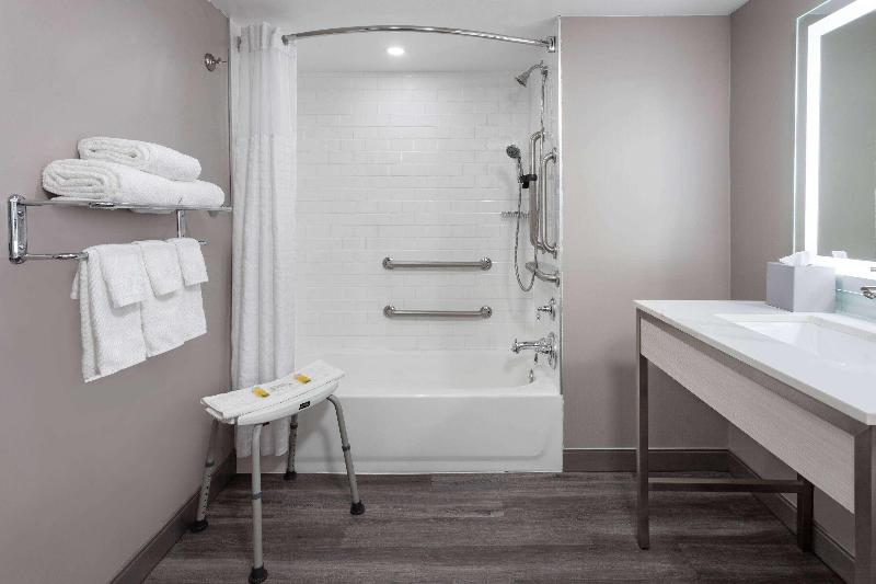 Super 8 By Wyndham Baltimore Northwest - featured photo