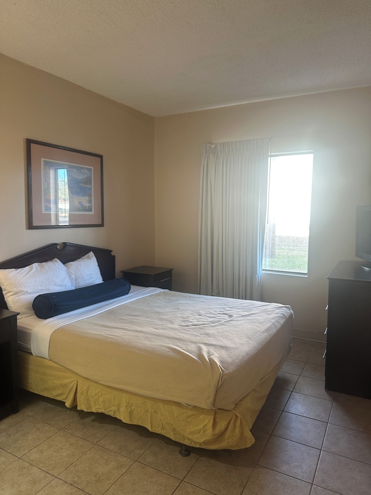 Guest Cottage And Suites - photo 11