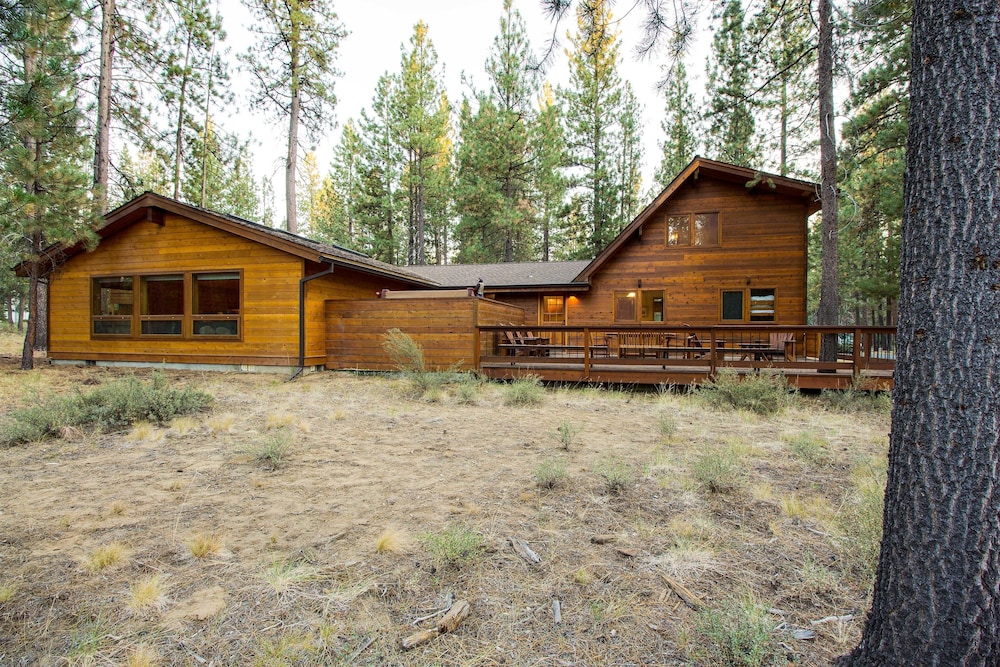 Woodland 2 — 4-Star Luxury Hotel in Sunriver, United States