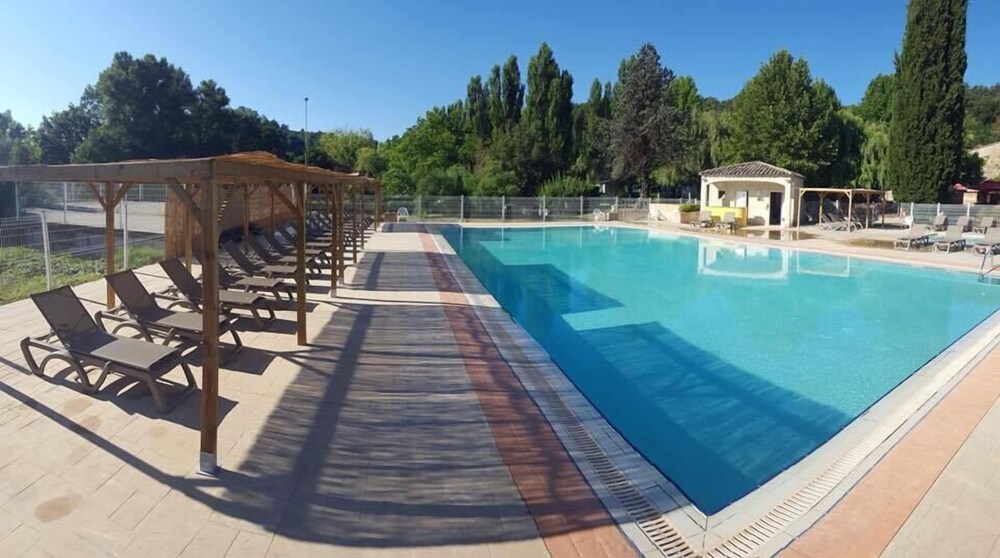 l'Oasis de Provence - carbon neutral hotel in Forcalquier