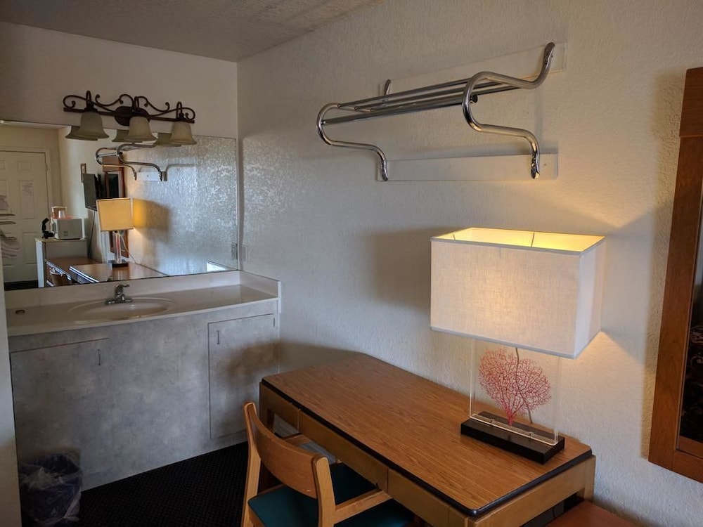 Desoto Motel - photo 16
