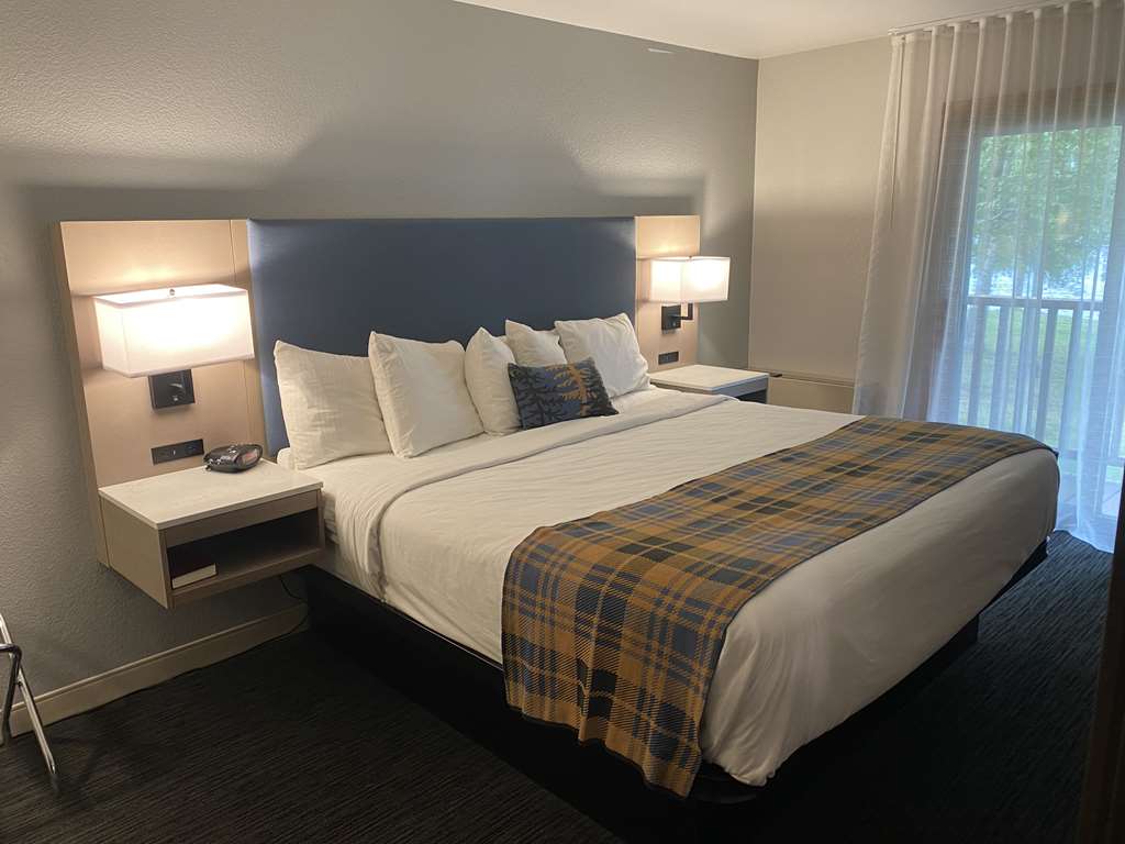 Best Western Lake Lucille Inn - photo 12