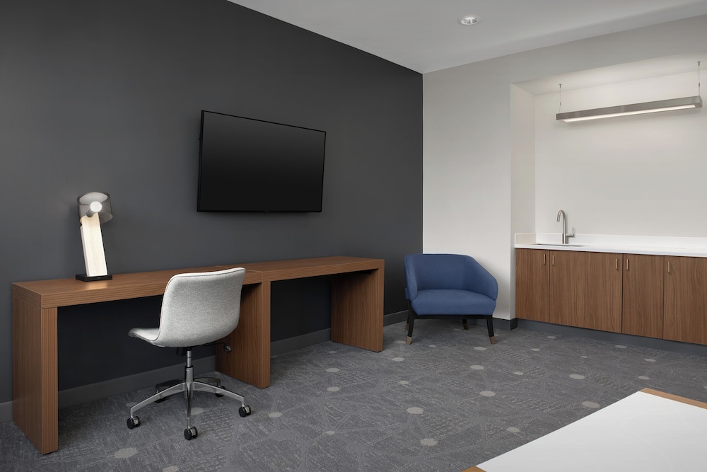 Aloft Hillsboro Beaverton - photo 7