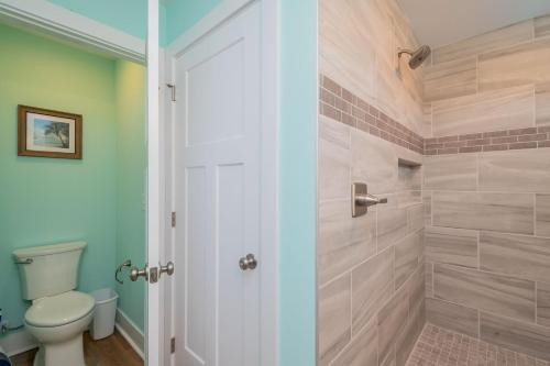 Southern Seabreeze by Oak Island Accommodations - photo 24