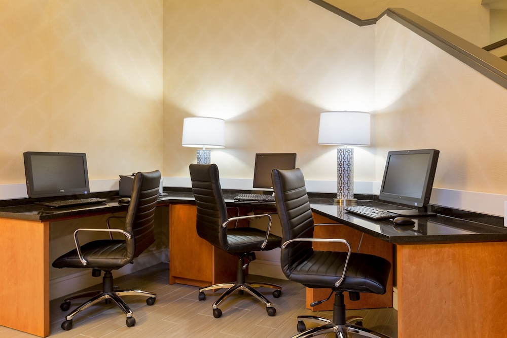 Sleep Inn & Suites BWI Airport - photo 51