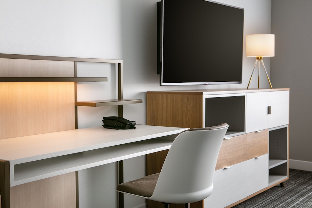 TownePlace Suites by Marriott Oconomowoc - photo 13