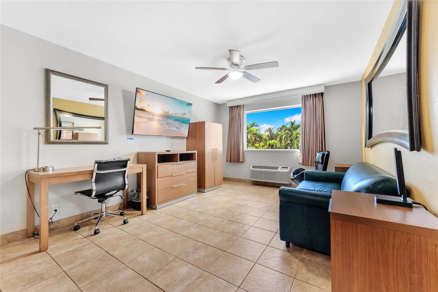 Rodeway Inn & Suites Fort Lauderdale Airport & Cruise Port - photo 60