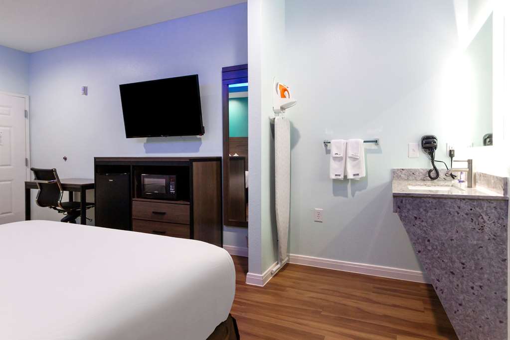 Americas Best Value Inn Aldine Westfield - photo 18