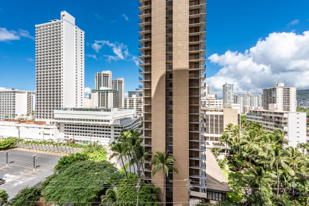 Breezy 12th Floor Waikiki Condo with FREE Parking by Koko Resort Vacation Rentals - photo 31