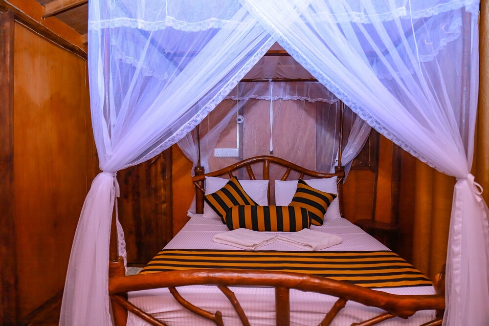 Sigiriya Rock Gate Resort pet-friendly hotel Sigiriya