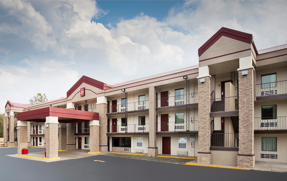 Red Roof Inn PLUS Birmingham East Irondale Airport - featured photo