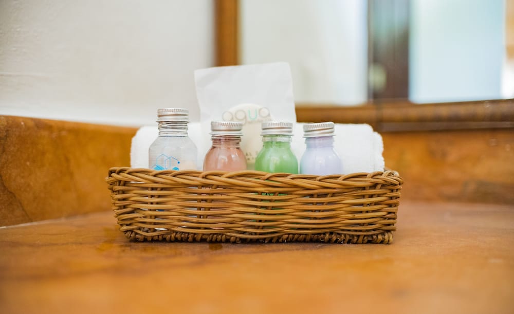 Bathroom amenities