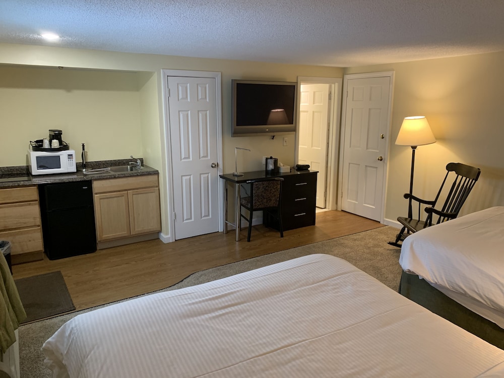 Four Winds Country Motel - photo 11