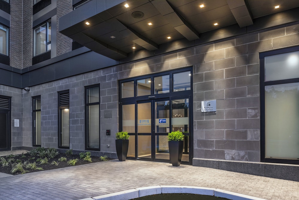 Holiday Inn Express Boston Logan Airport Revere by IHG - photo 56