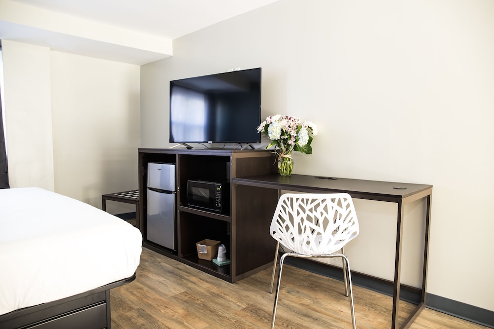 Crystal Inn Eatontown - photo 8