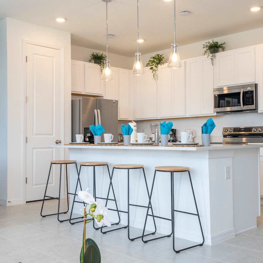 Gorgeous 3Bd Close to Disney at Festival Resort 661 - photo 19