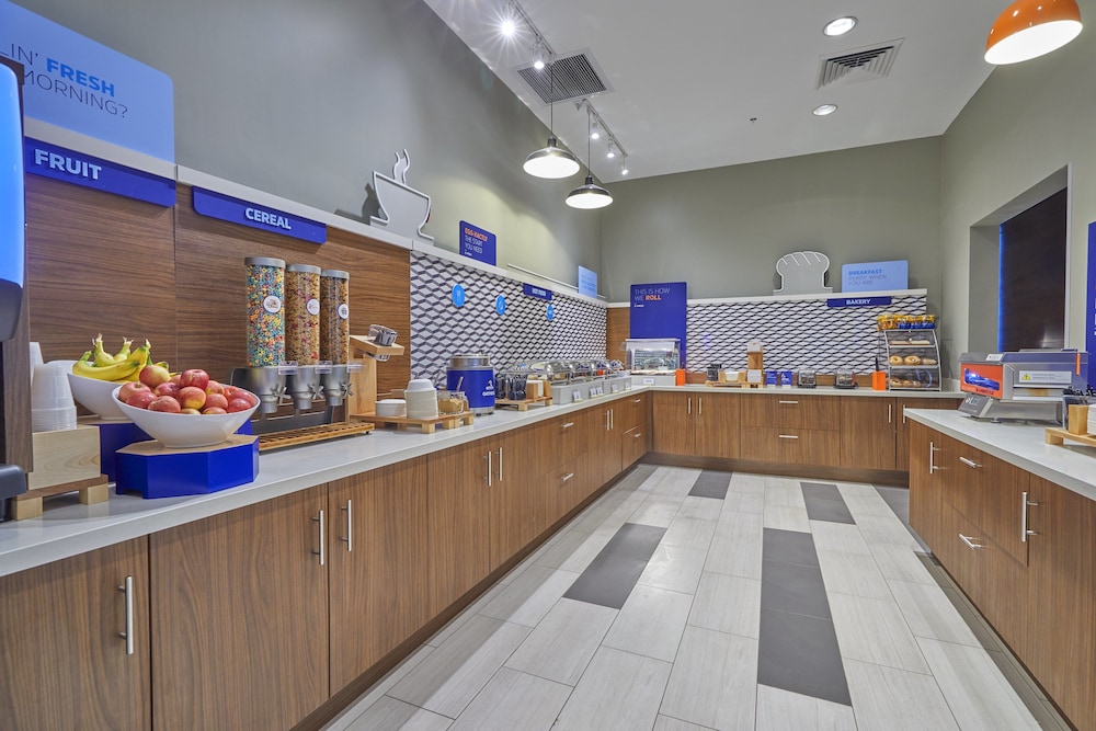 Holiday Inn Express Eugene Springfield by IHG - photo 32