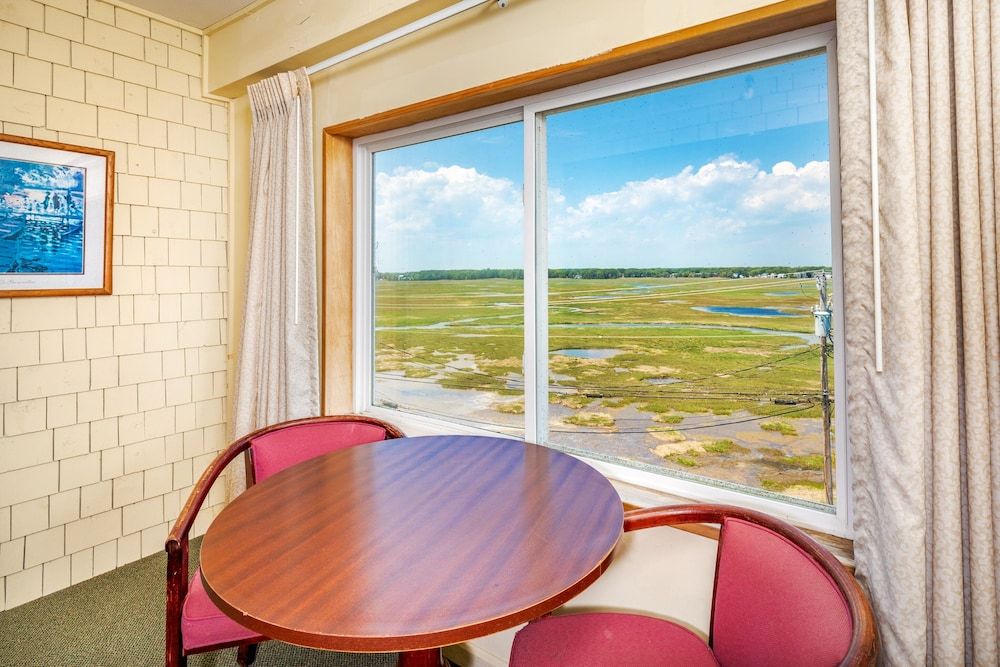 Sea Spiral Suites & Motel - photo 14