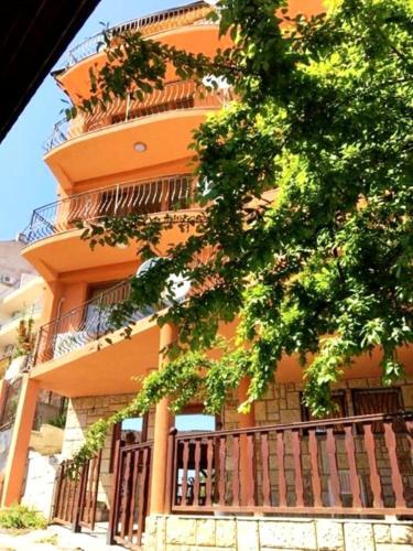 Joro Guest House — 4-Star Luxury Hotel in Sveti Vlas, Bulgaria