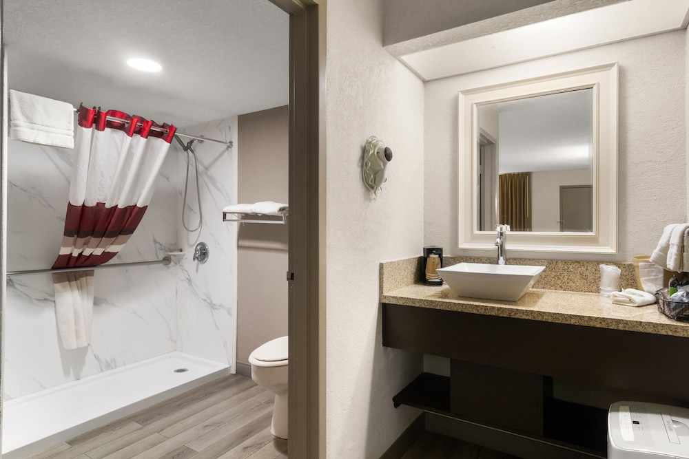 Red Roof Inn Kingsland - photo 26