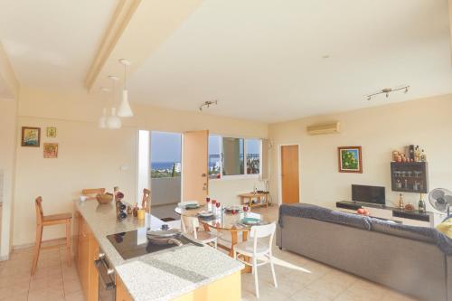Spectacular Sea View private jacuzzi & table pool