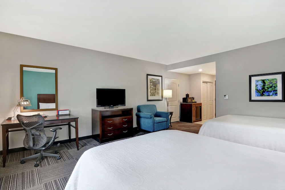 Hilton Garden Inn Fayettevile - photo 23