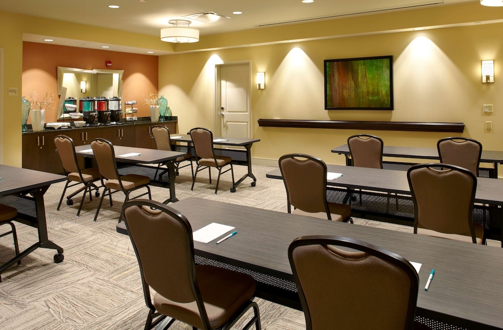 Homewood Suites Pittsburgh Airport - photo 27
